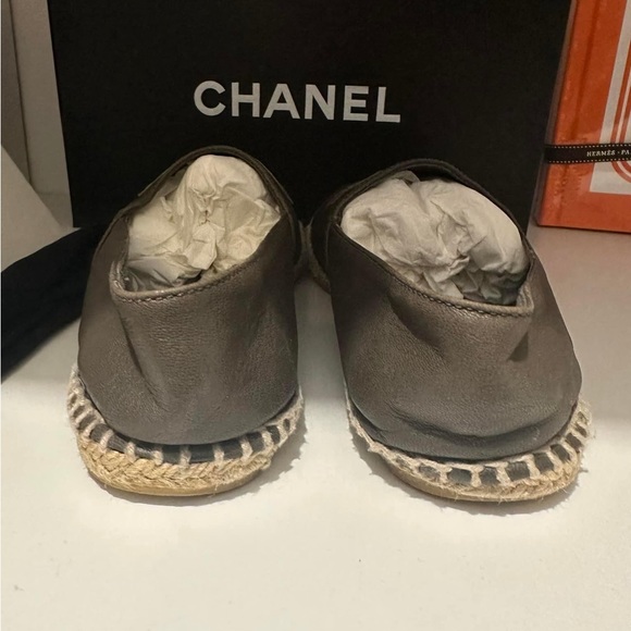 Chanel Espadrilles, Sz 38, fit like 37 - Picture 10 of 12